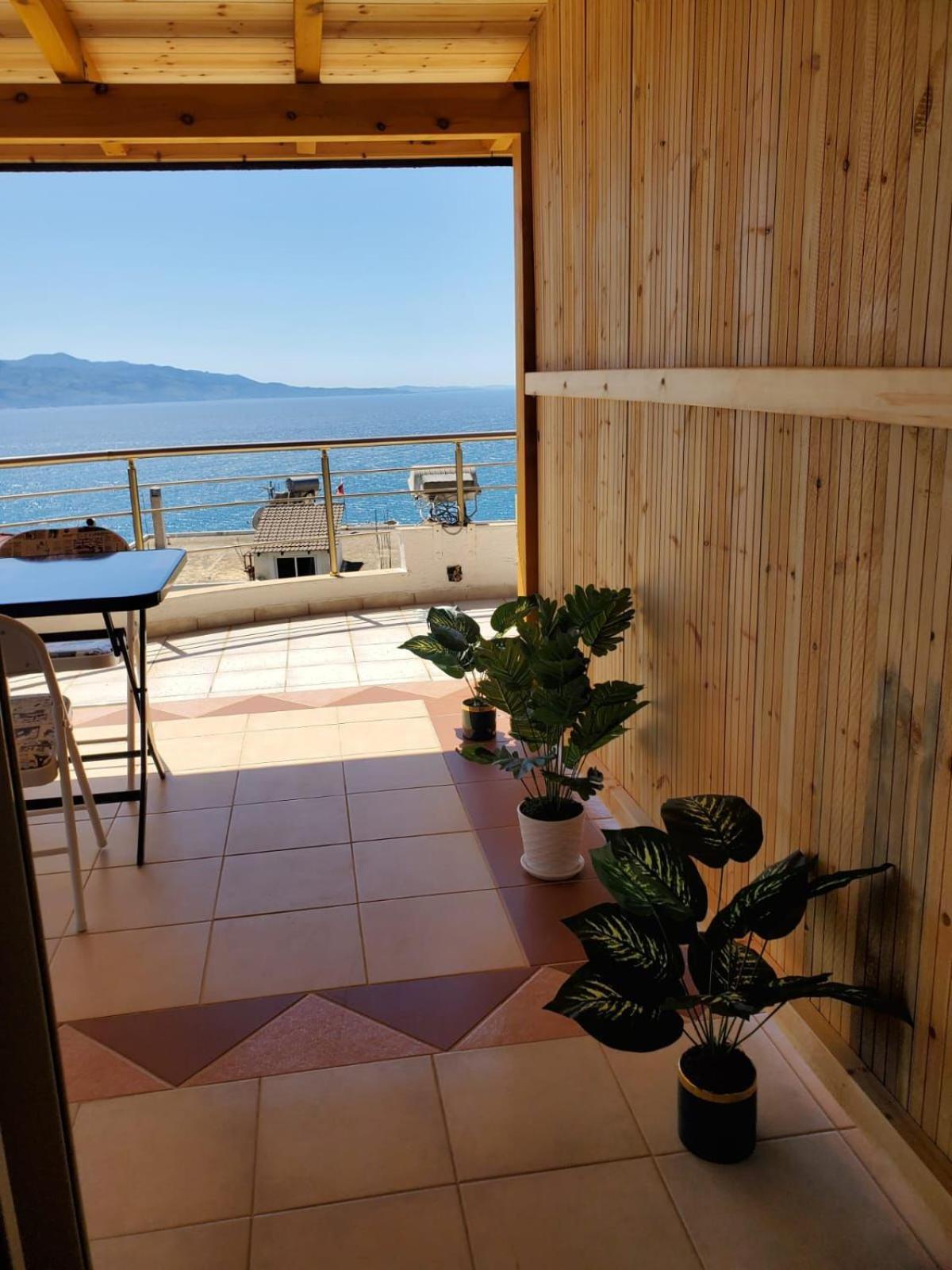 Summer Gate Apartment Sarandë Exterior foto