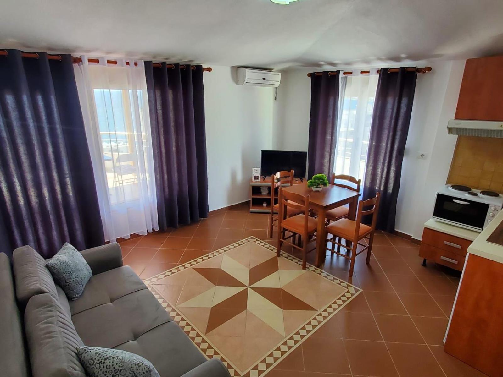 Summer Gate Apartment Sarandë Exterior foto