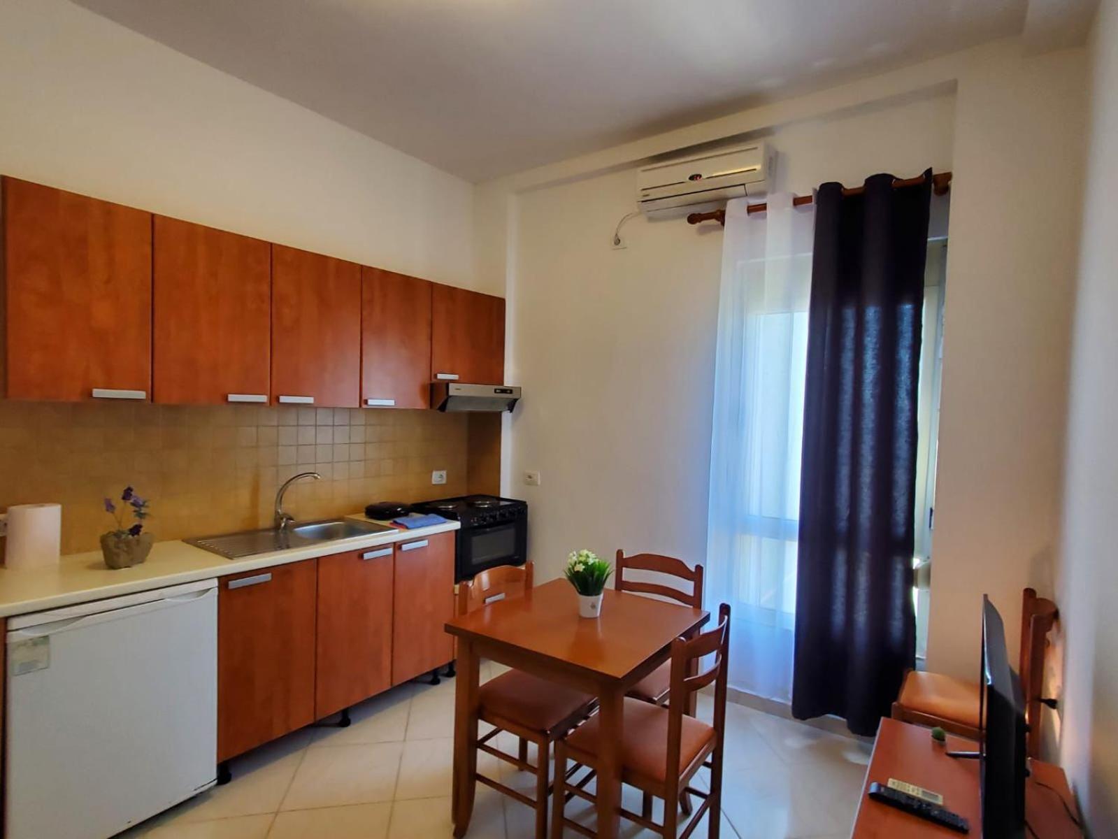 Summer Gate Apartment Sarandë Exterior foto